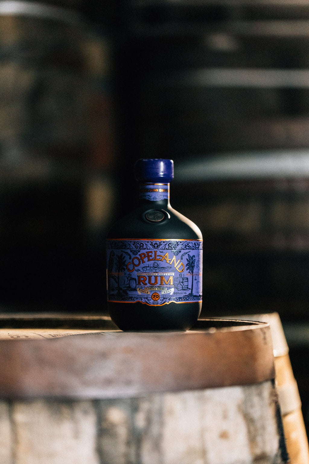Copeland Distillery Smugglers Reserve Rum Oloroso Sherry Cask – Premium Rum aus Belfast in schwarzer Keramikflasche